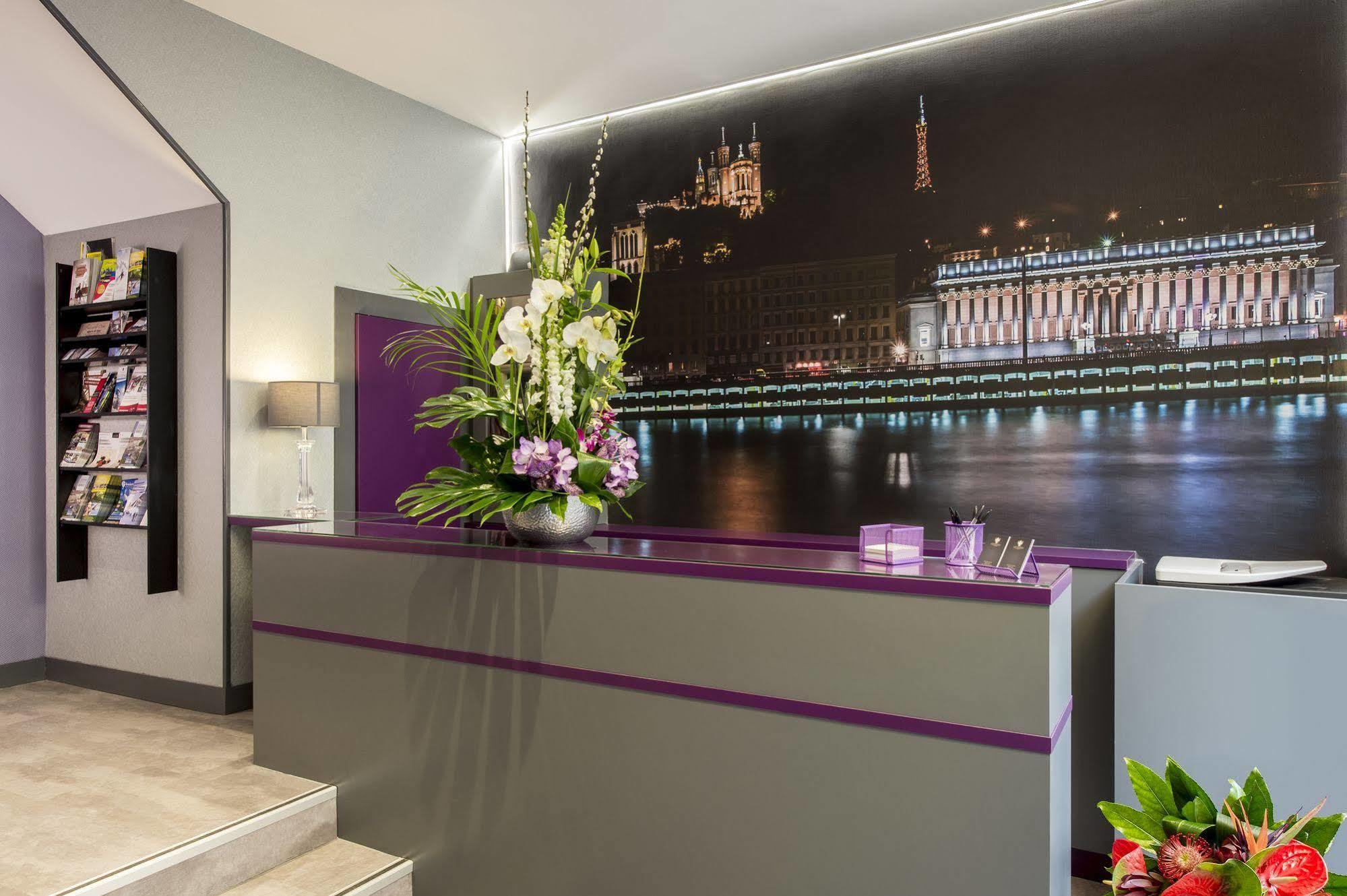 Hotel Des Savoies Lyon Perrache Bagian luar foto