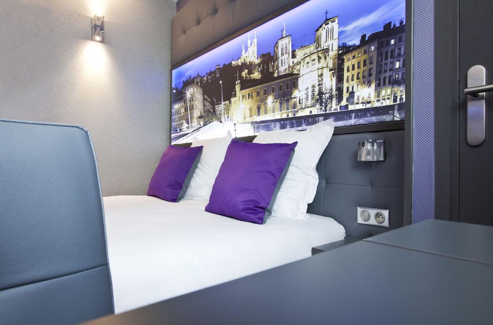 Hotel Des Savoies Lyon Perrache Bagian luar foto